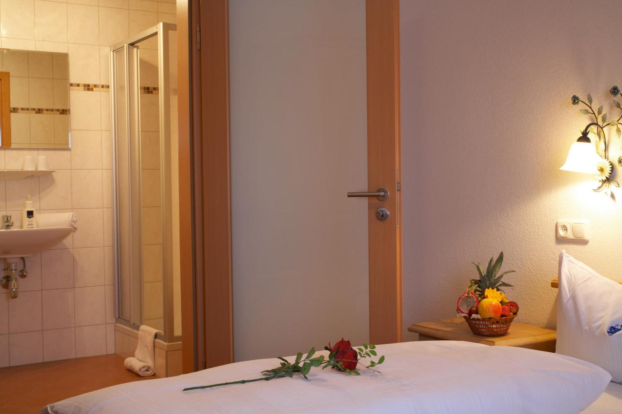 Alpenhotel Ernberg Reutte Quarto foto